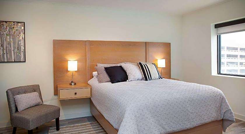 Mulberry, a Wyndham Hotel