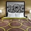 Super 8 by Wyndham Hebron Lowell Area