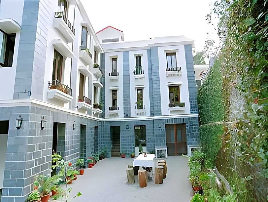 Sun N Snow Inn Kausani by Leisure Hotels