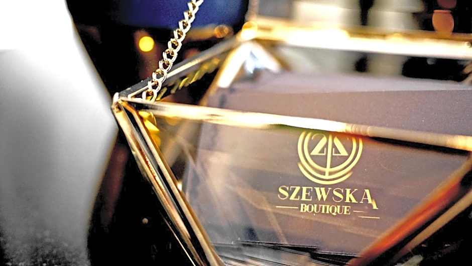 SZEWSKA 22 BOUTIQUE
