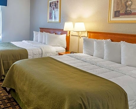 Queen Room with Two Queen Beds - Non-Smoking