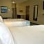 La Quinta Inn & Suites by Wyndham San Antonio Alamo City