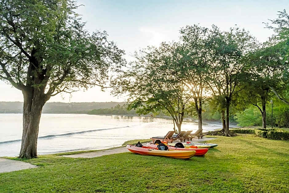 Papagayo Golden Palms Beachfront Hotel