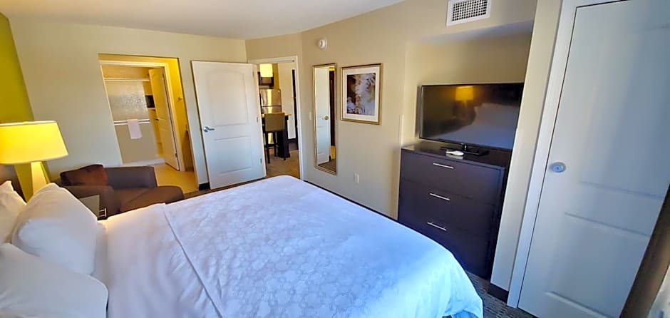 Staybridge Suites : Eau Claire - Altoona By IHG