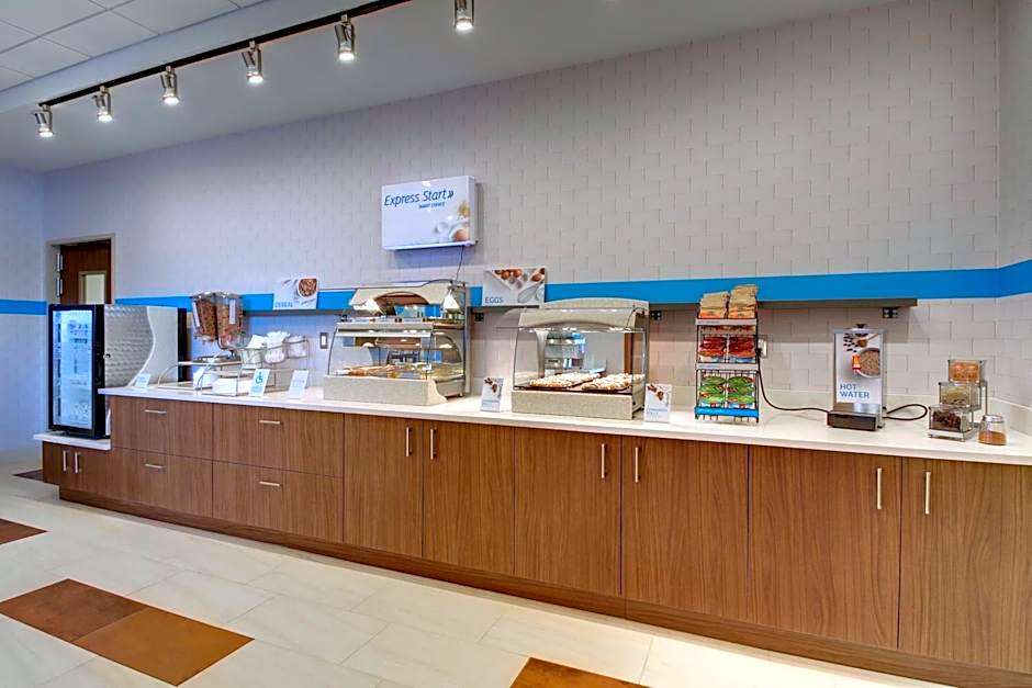 Holiday Inn Express & Suites Galesburg By IHG