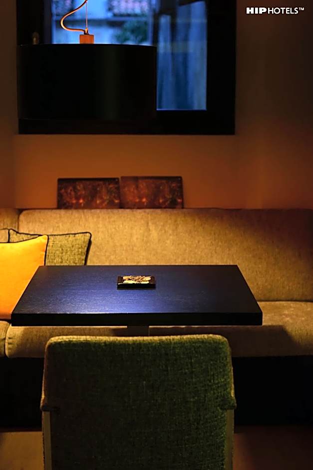 Charming House DD724