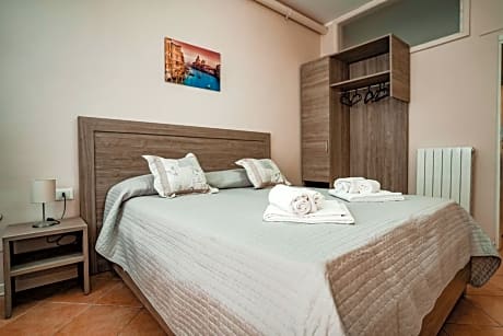 Double or Twin Room with Terrace
