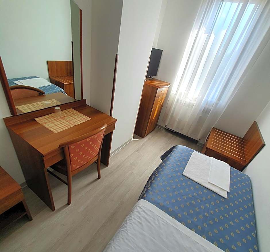 HOTEL PERLA