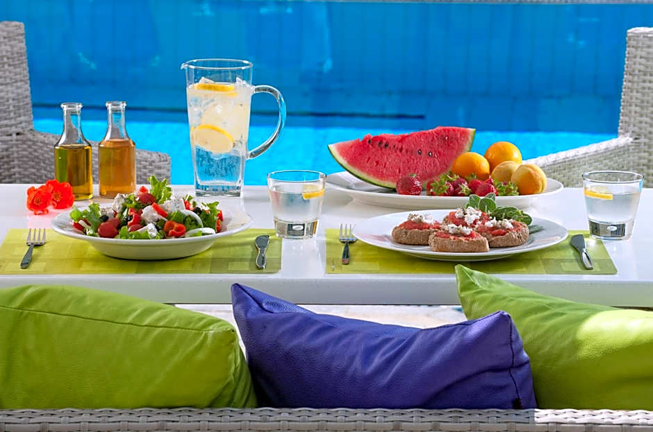 Kristalli Hotel Apartments