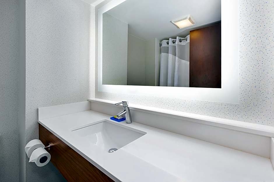 Holiday Inn Express - Waldorf By IHG