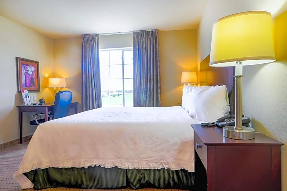 Evansville Inn & Suites by OYO