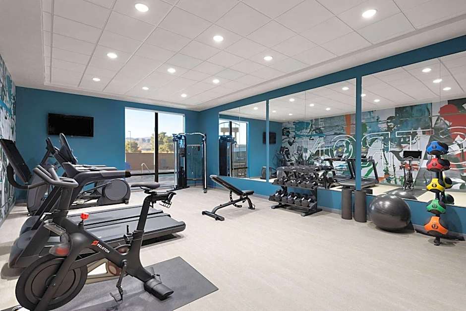 Hawthorn Extended Stay by Wyndham Kingman