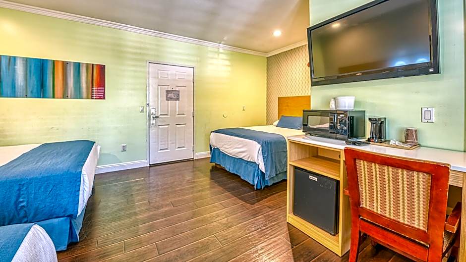 Hollywood City Inn