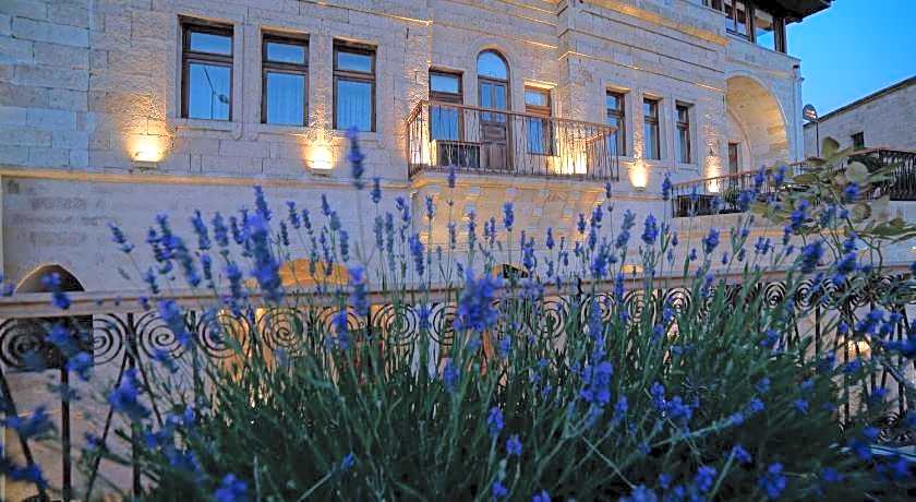 NOSTALJI CAVE SUIT HOTEL