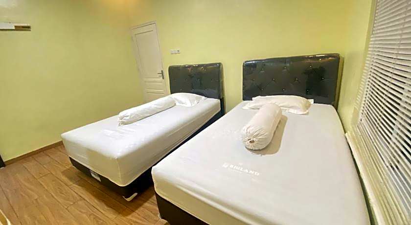 Homestay RN near Taman Bambu Runcing Polewali Mitra RedDoorz