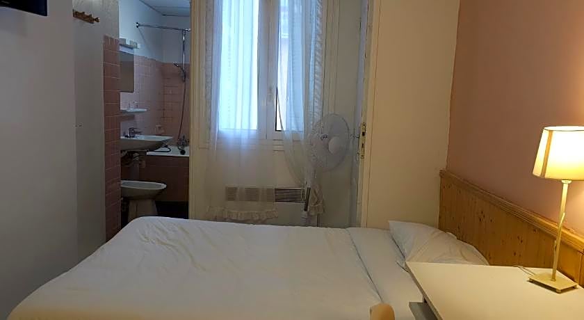 Hotel CORONA Lourdes