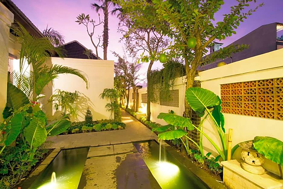 Apple Villas & Apartments