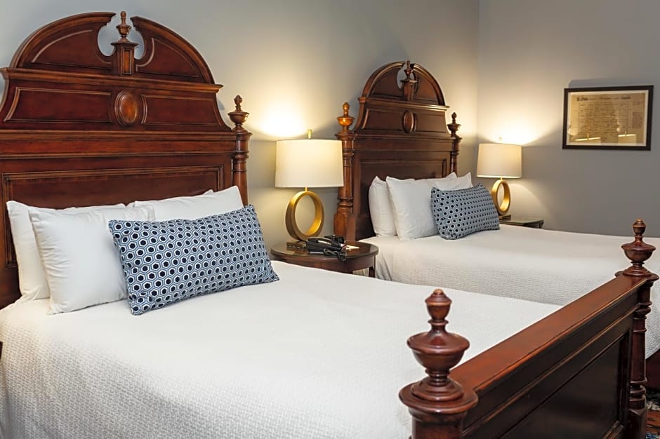 East Bay Inn, Historic Inns of Savannah Collection