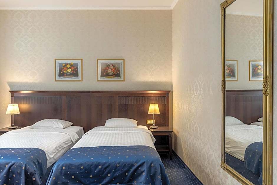 RIXWELL GERTRUDE HOTEL