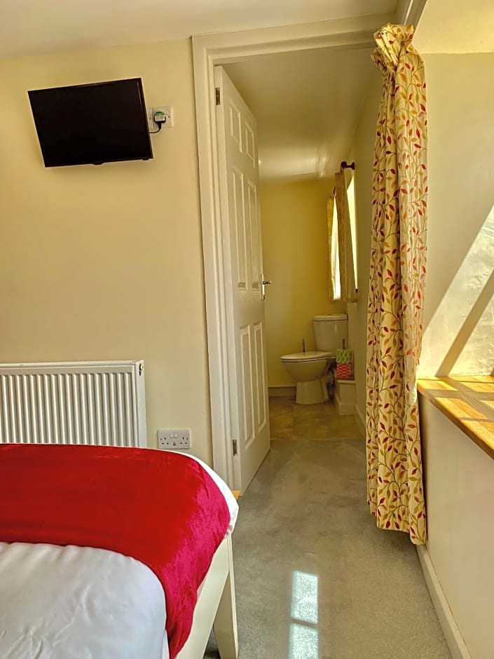 Lynwood House Bed and Breakfast