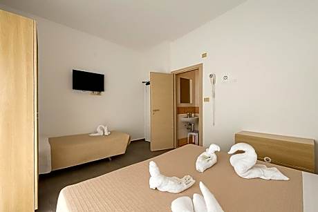 Triple Room with Balcony