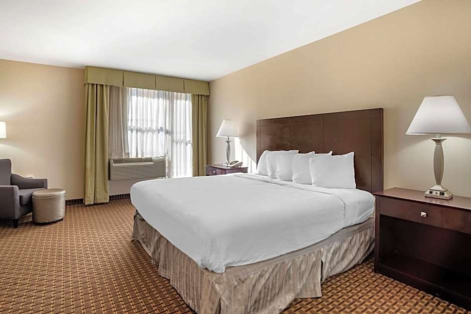 Best Western Plus Philadelphia Airport South At Widener Univ