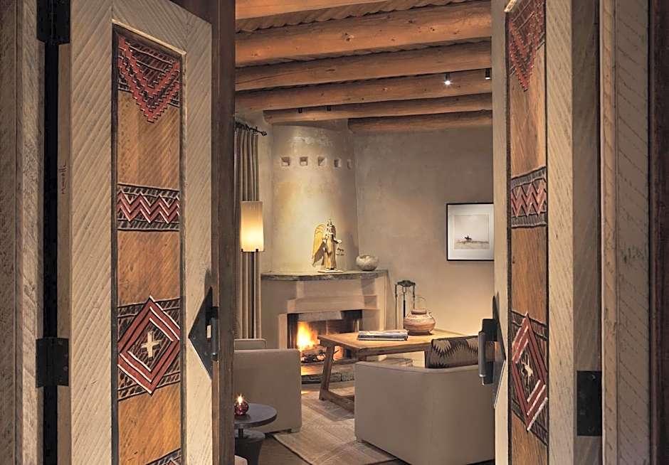 Rosewood Inn of the Anasazi