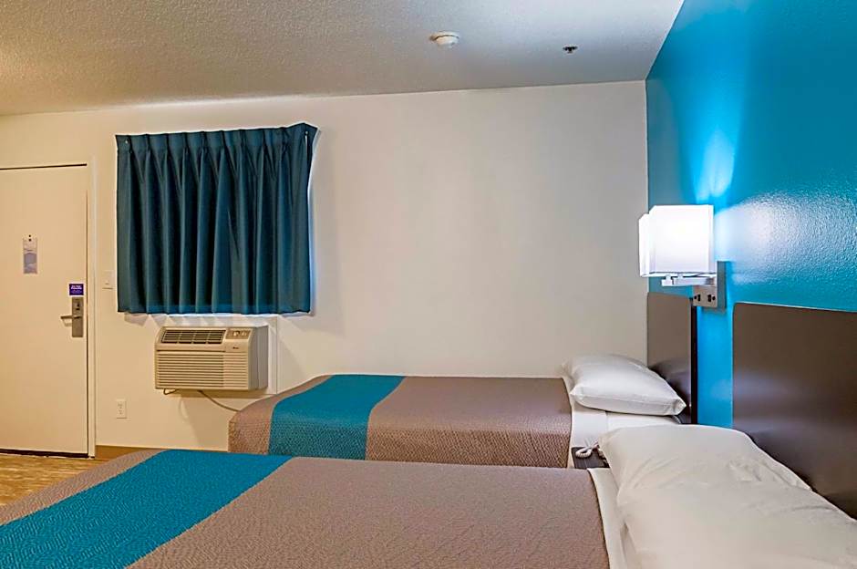 Motel 6-Bay Saint Louis, MS