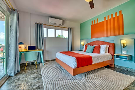 Street view queen suite