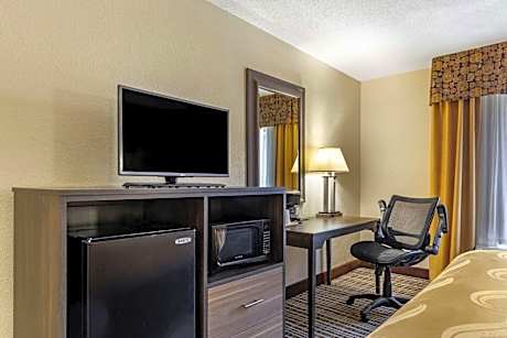 King Room - Accessible/Non-Smoking