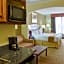 Holiday Inn Express Hotel & Suites Winnie By IHG