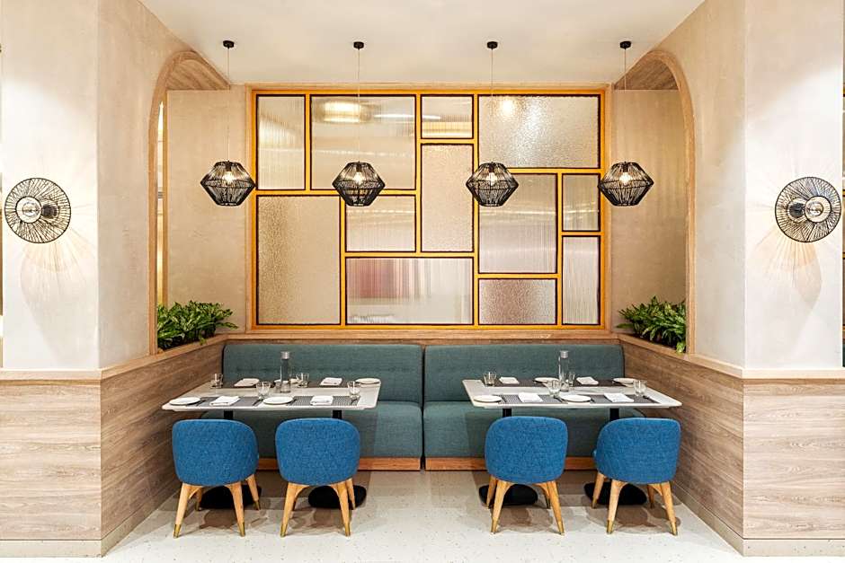 Nidhivan Sarovar Portico