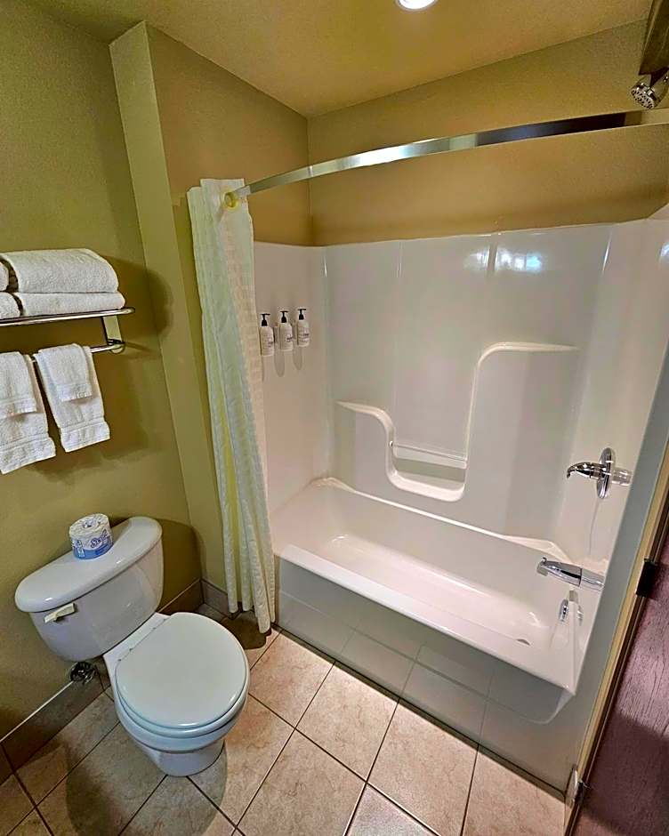 Cobblestone Inn And Suites