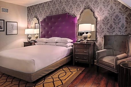 Grand Hall 1 King Pegram Luxury Suite
