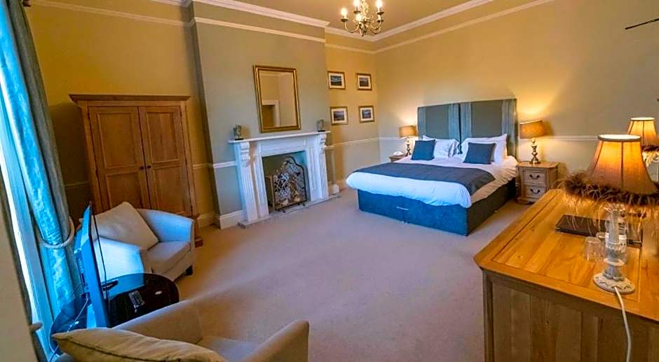 The Manor Hotel