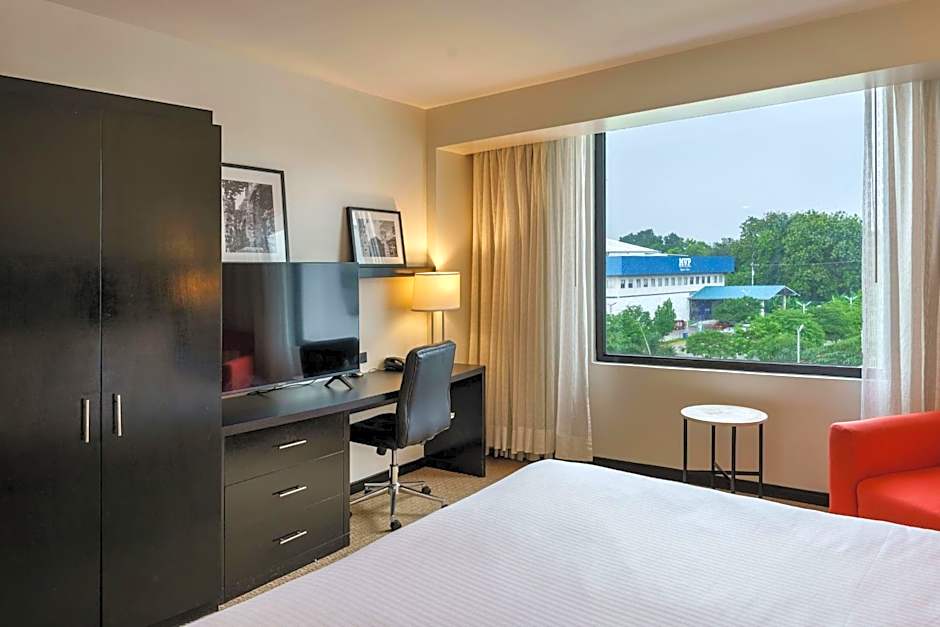 Courtyard by Marriott Panama Metromall