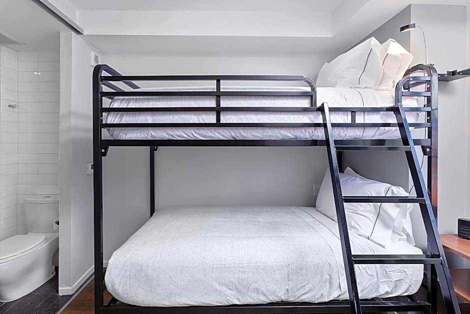 Motto by Hilton Washington DC City Center