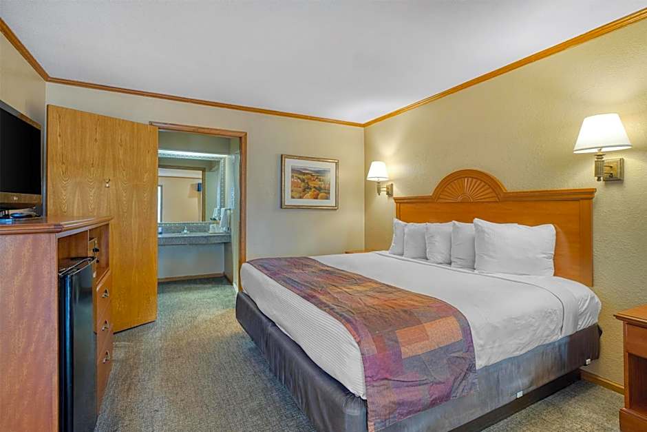SureStay by Best Western Kansas City Country Inn North