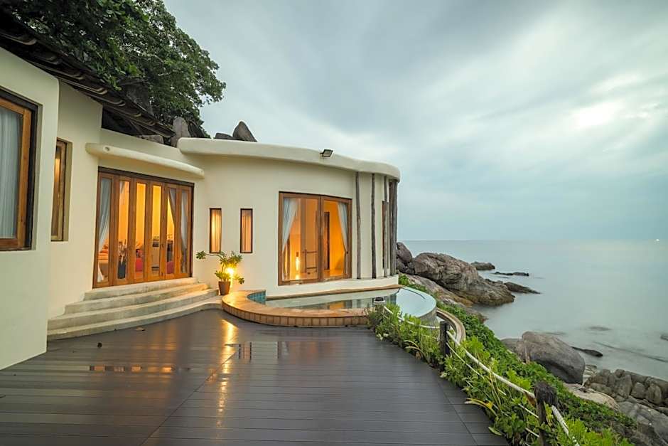 Photo 1 of 6 of Villa