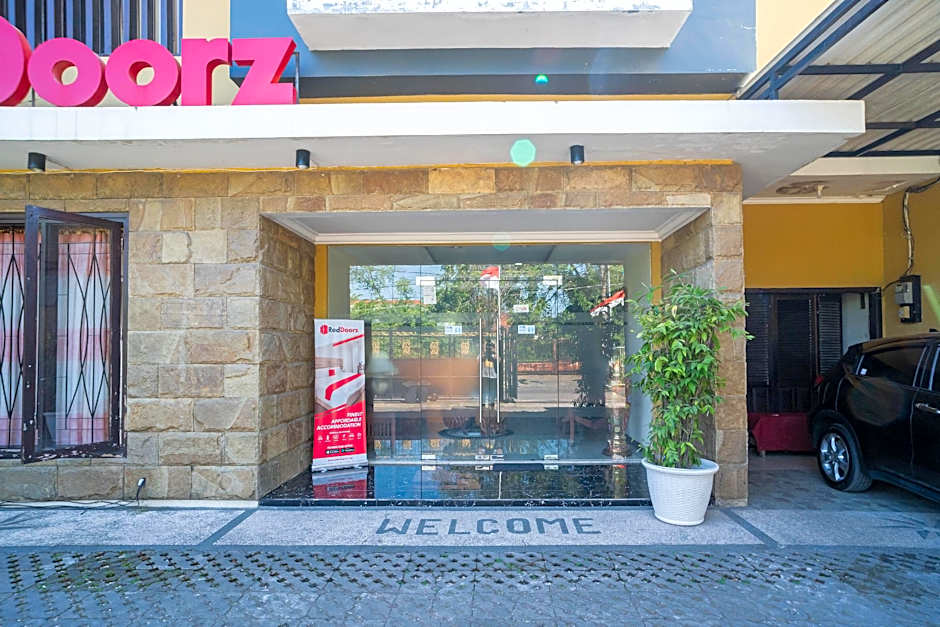 RedDoorz Syariah near Marvell City Mall 2