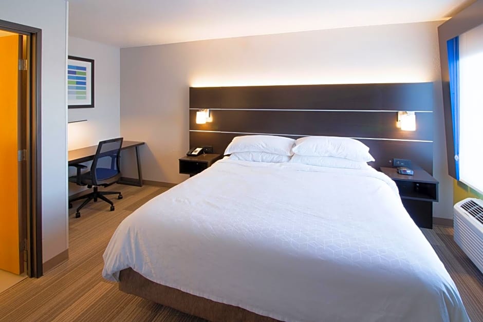 Holiday Inn Express & Suites - Worthington by IHG