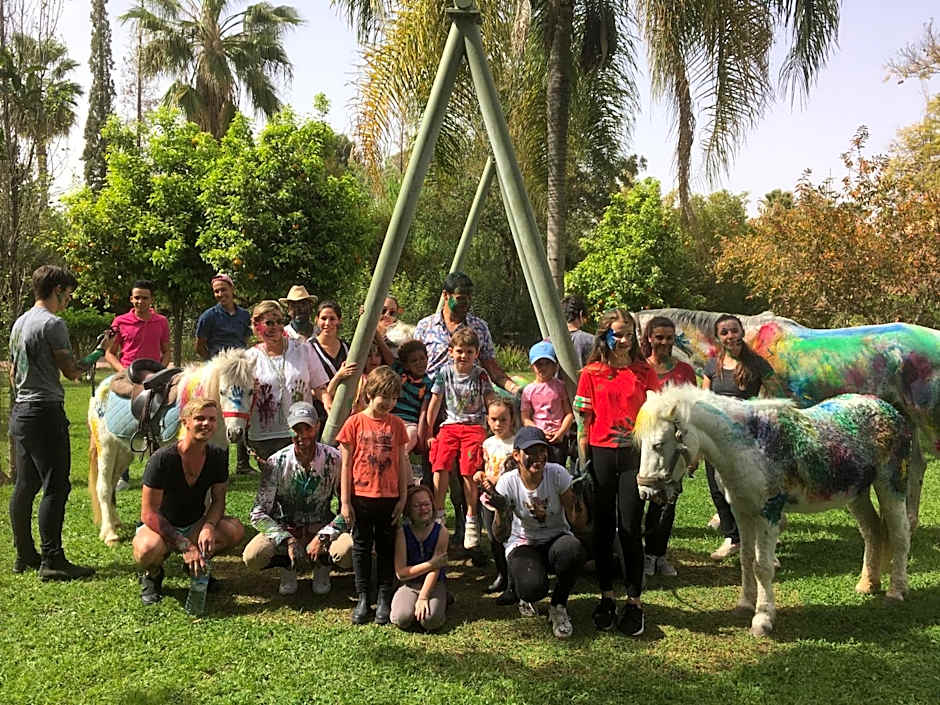 La Vie En Rose - Horses & Dogs House