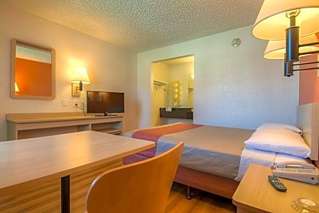 Motel 6 Palm Springs - Rancho Mirage
