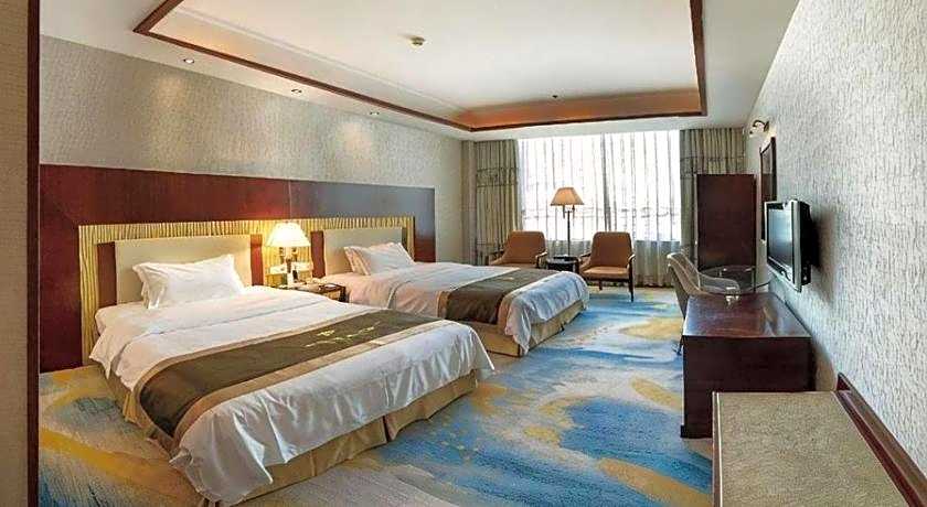 Yijian Holiday Hotel