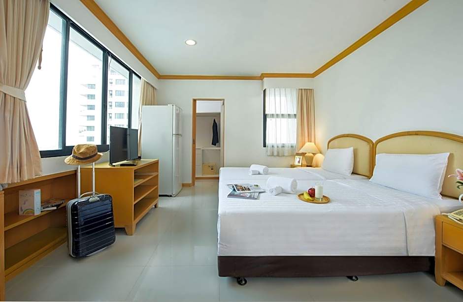 Riverine Place Hotel and Residence