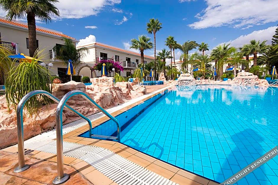 Loutsiana I & II Deluxe Apartments