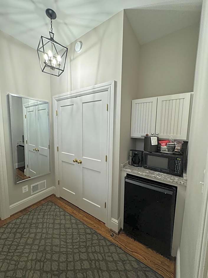 Normandy Farm Hotel & Conference Center