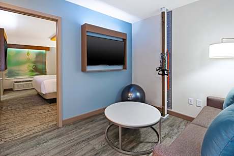 One-Bedroom Suite with Sofa Bed