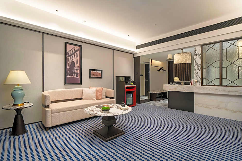 President Hotel (Guangzhou Tianhe Gangding Subway Station Store)