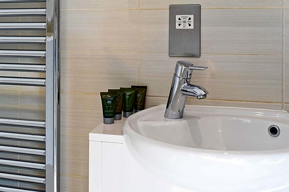 Red Lion Court by City2Stay